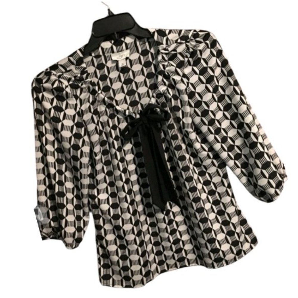LOFT Monochrome Geometric Blouse - Picture 3 of 8